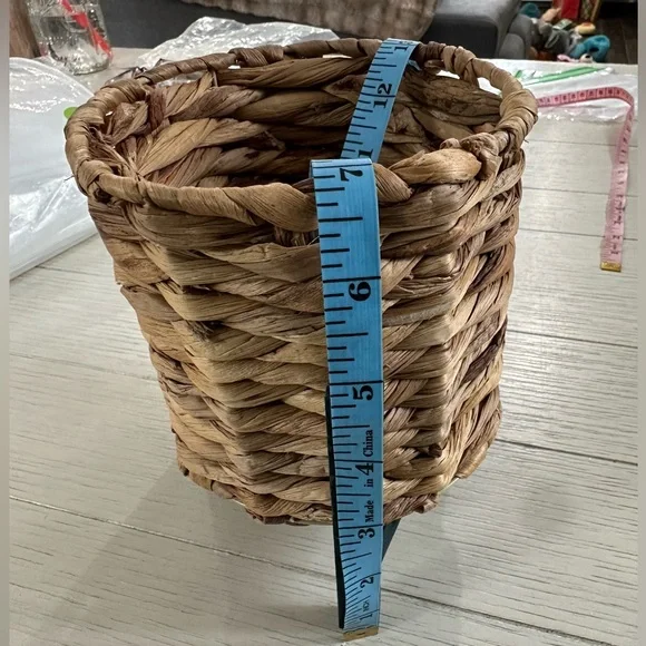 Small Rattan Basket Stand • Trinket Basket • Mini Plant Stand - Picture 7 of 7